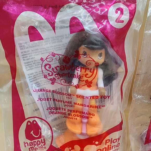 2- 2010/2011 Strawberry Shortcake McDonald's Happy Meal 6 Raspberry T 2 Orange B - Picture 2 of 4
